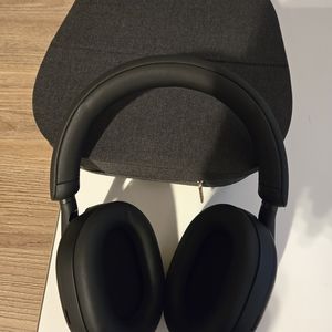Sony XM5 headphones